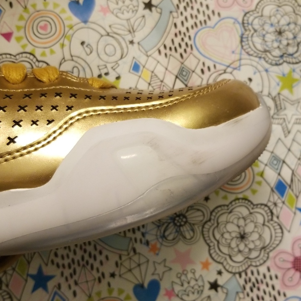 AUTH MEN'S NIKE KOBE X MID EXT GOLD SHOES SZ 7 - Picture 6 of 7